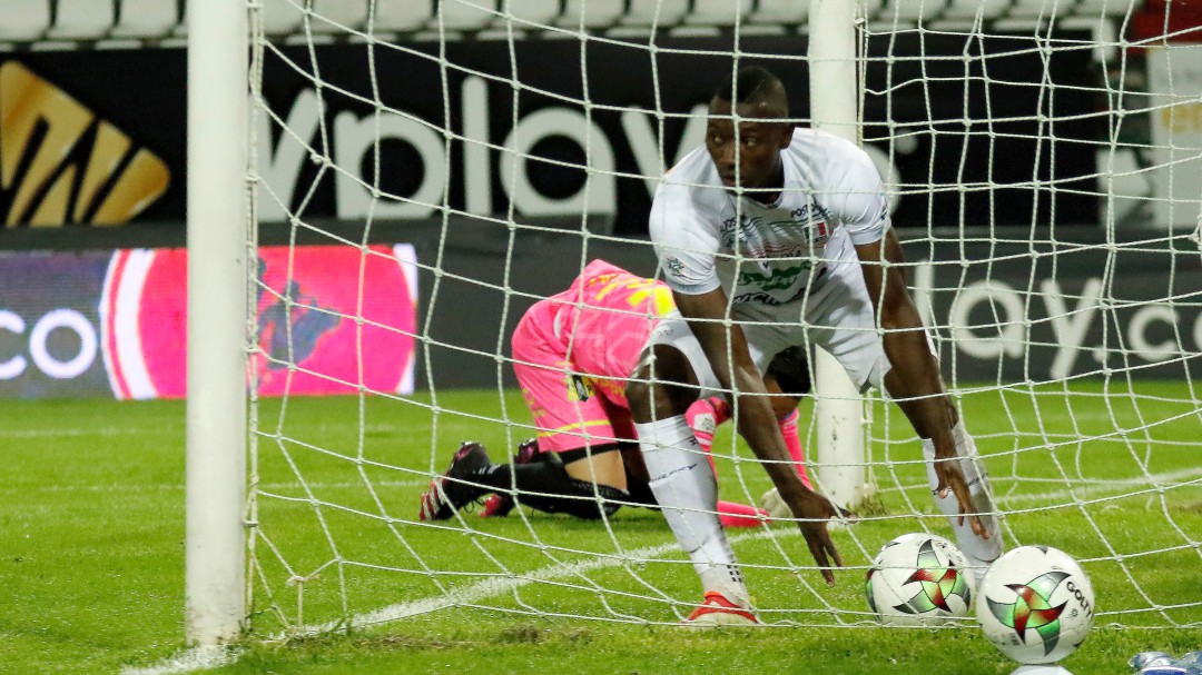 Un gol en contra salvó al Once Caldas de otra derrota en Liga