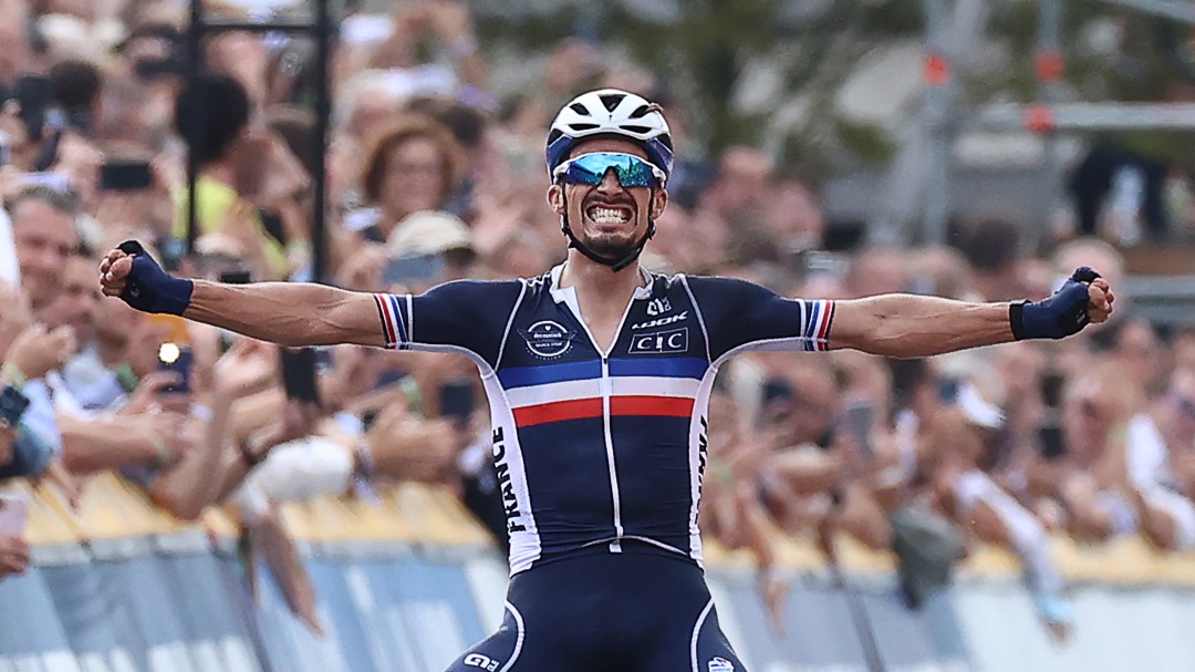 Alaphilippe revalida su corona como campeón del mundo de ciclismo en ruta