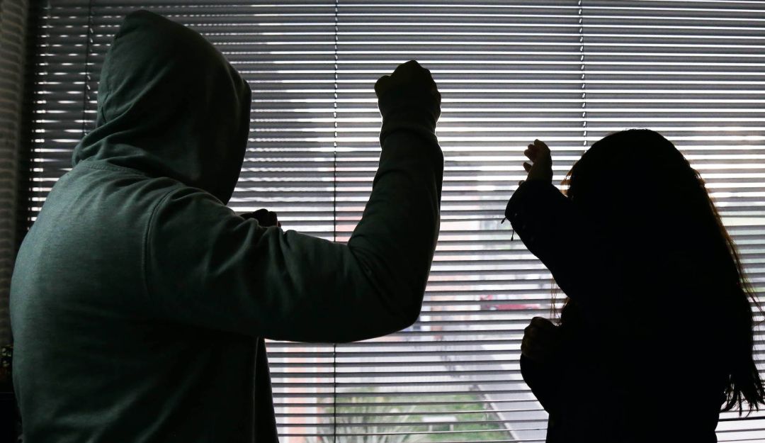 Maltrato hacia la mujer Maltrato hacia la mujer