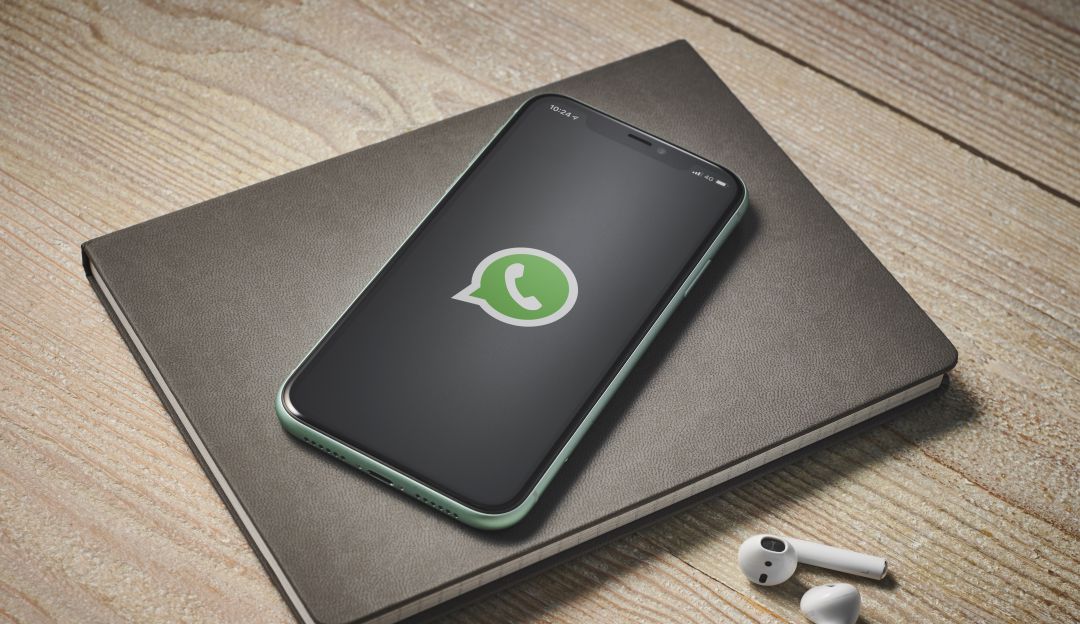 WhatsApp WhatsApp