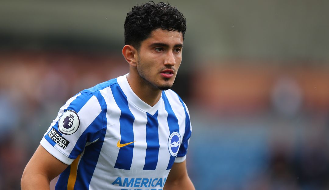 Steven Alzate, volante colombo-inglés del Brighton. Steven Alzate, volante colombo-inglés del Brighton.