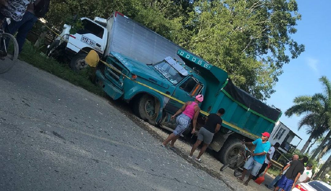 El siniestro se presentó entre una volqueta y un vehículo repartir de alimentos en jurisdicción del municipio de Santa Rosa de Lima El siniestro se presentó entre una volqueta y un vehículo repartir de alimentos en jurisdicción del municipio de Santa Rosa de Lima