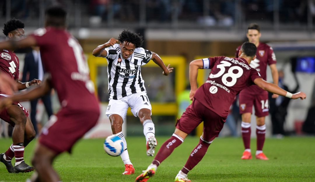 Juan Cuadrado en Torino 0 - 1 Juventus en 2021 Juan Cuadrado en Torino 0 - 1 Juventus en 2021
