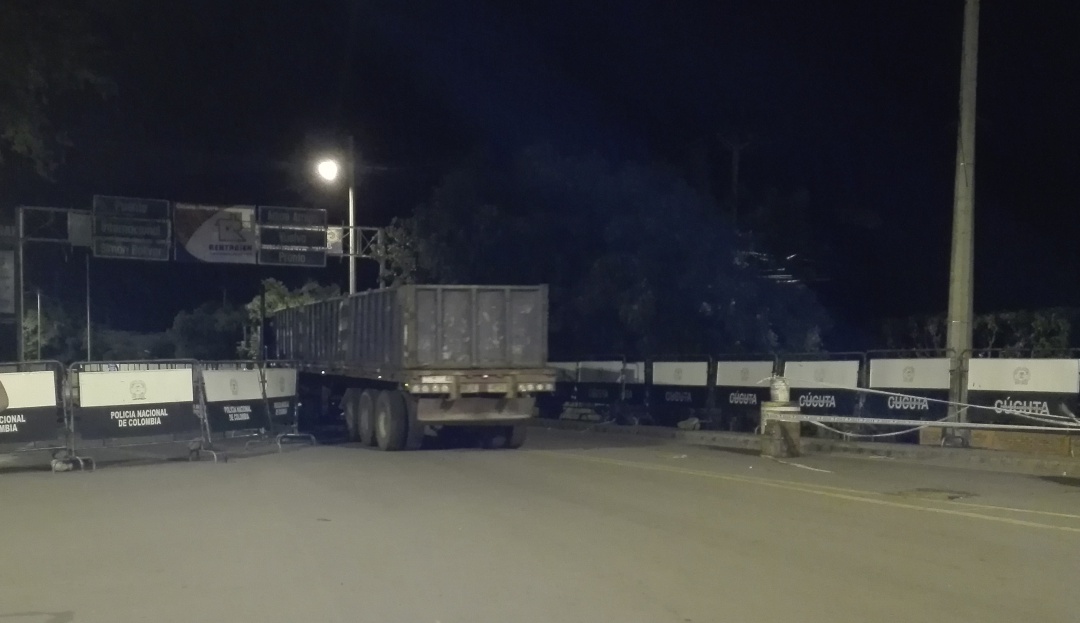 Paso de mercacias entre Colombia y Venezuela Paso de mercacias entre Colombia y Venezuela