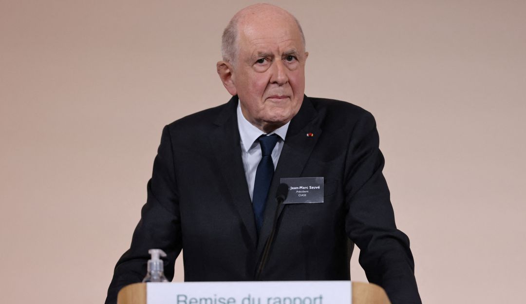 Jean-Marc Sauve , presidente de la Comisión. Jean-Marc Sauve , presidente de la Comisión.