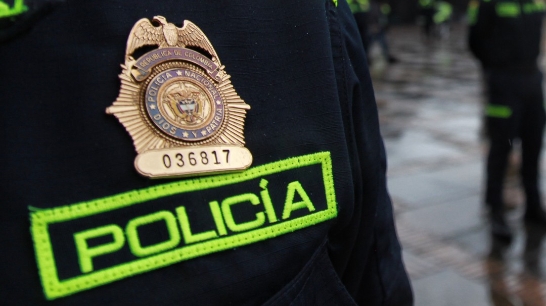 Destituyen a la patrullera Andrea Cortés por robo en una droguería