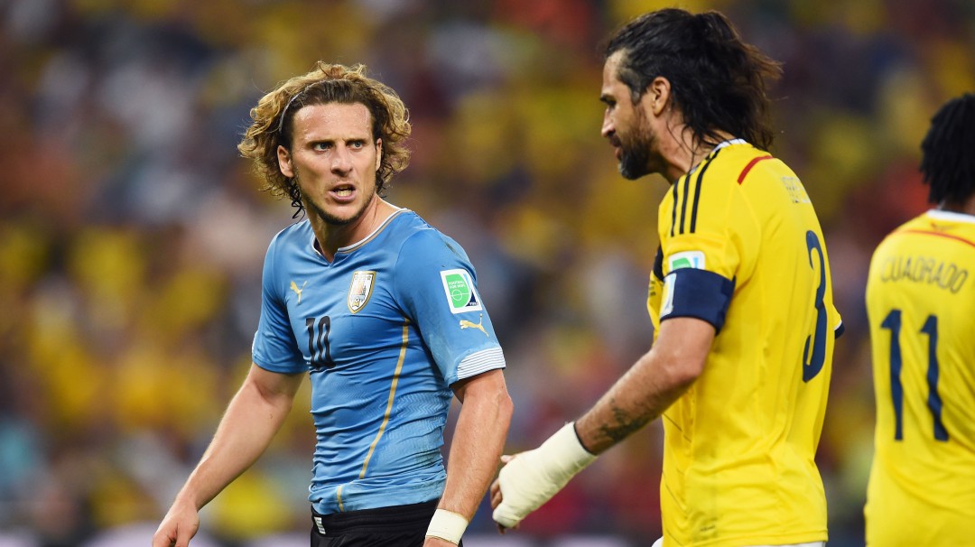 Diego Forlán: "Es extraño que a Colombia le cueste tanto acá, es muy raro"