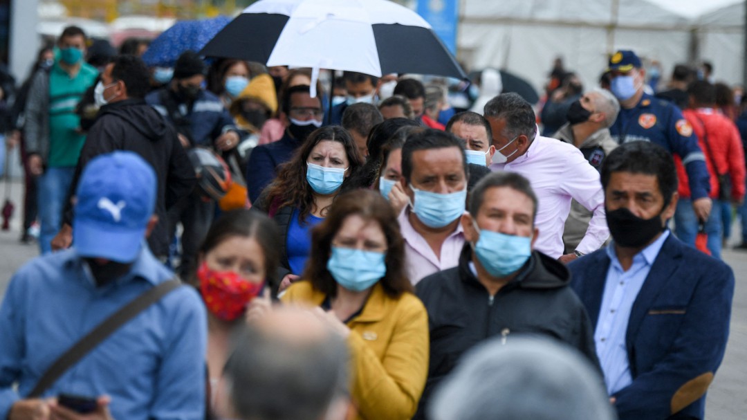 Cuarta ola de COVID-19 en Colombia podría empezar a mediados de octubre
