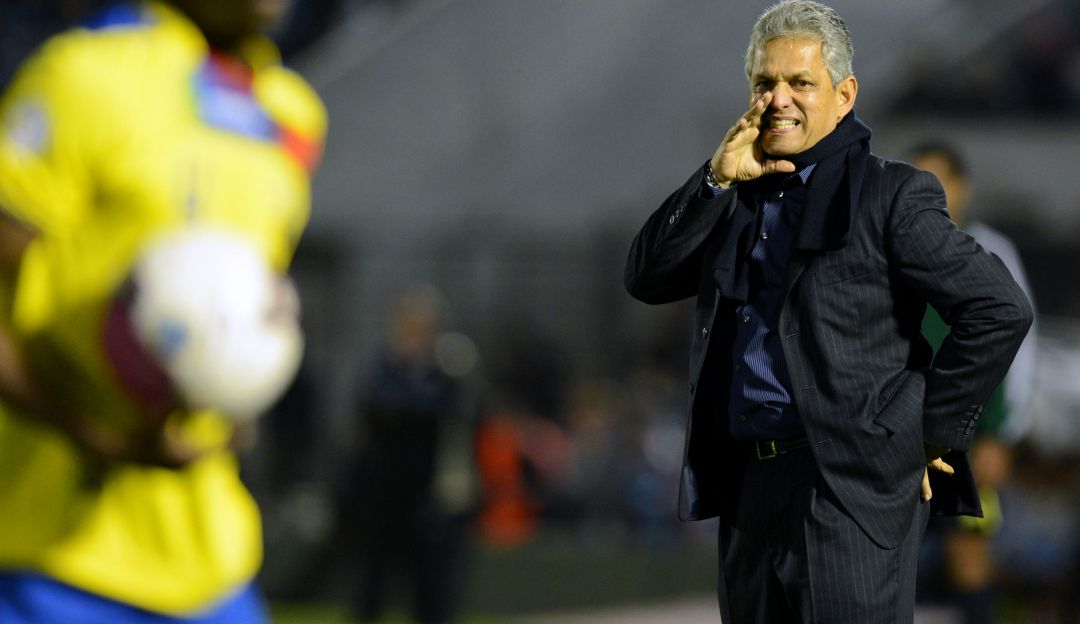 Uruguay 1 - 1 Ecuador en Eliminatorias a Brasil 2014 Uruguay 1 - 1 Ecuador en Eliminatorias a Brasil 2014