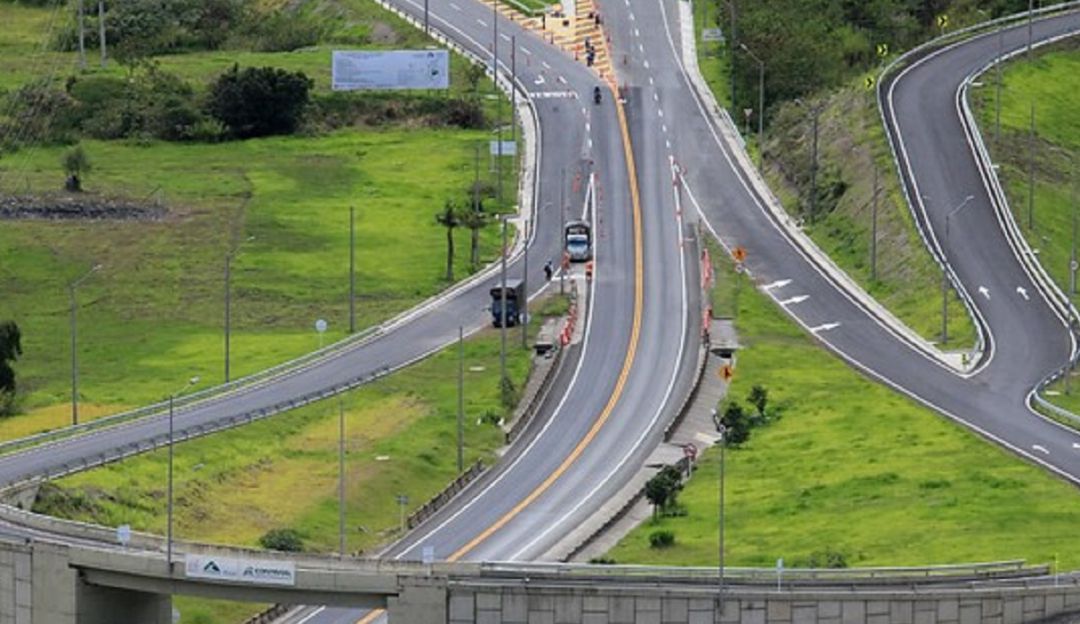 Vía Bogotá- Villavicencio Vía Bogotá- Villavicencio