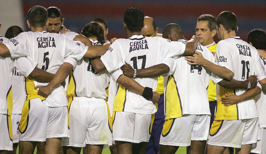 Colombia entrenando previo al duelo ante Brasil por Eliminatorias en 2004 Colombia entrenando previo al duelo ante Brasil por Eliminatorias en 2004