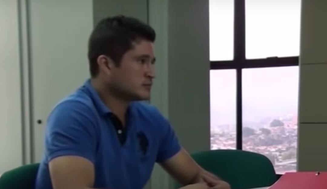 Foto tomada del interrogatorio rendido ante el fiscal Iván Aguirre en Cali Foto tomada del interrogatorio rendido ante el fiscal Iván Aguirre en Cali