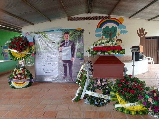 La sepultura fue en Fortul, Arauca, tierra natal de Leonel. Allá, sus familiares y amigos le rindieron tributo. La sepultura fue en Fortul, Arauca, tierra natal de Leonel. Allá, sus familiares y amigos le rindieron tributo.