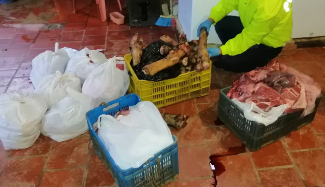 Hay decomisos de carne surgida de mataderos clandestinos, pero se necesita una acción más contundente. Hay decomisos de carne surgida de mataderos clandestinos, pero se necesita una acción más contundente.