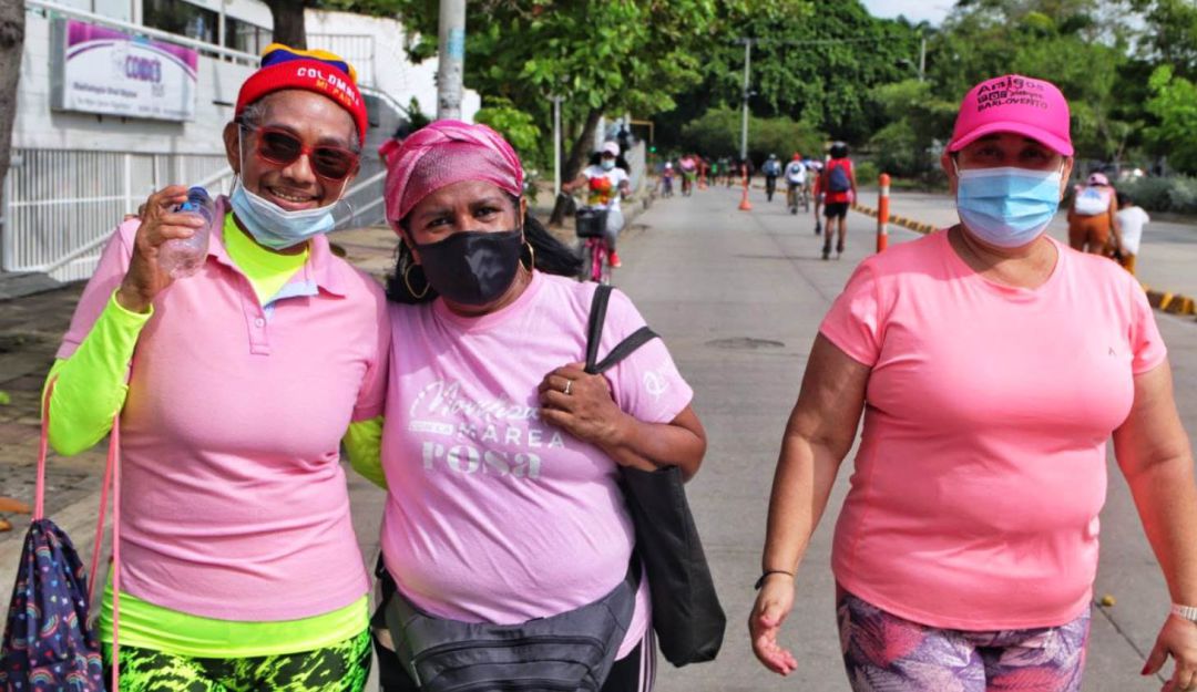Con bici, patines, patineta, triciclo o tenis los cartageneros y cartageneras se unieron a este día de recreación y actividad física Con bici, patines, patineta, triciclo o tenis los cartageneros y cartageneras se unieron a este día de recreación y actividad física