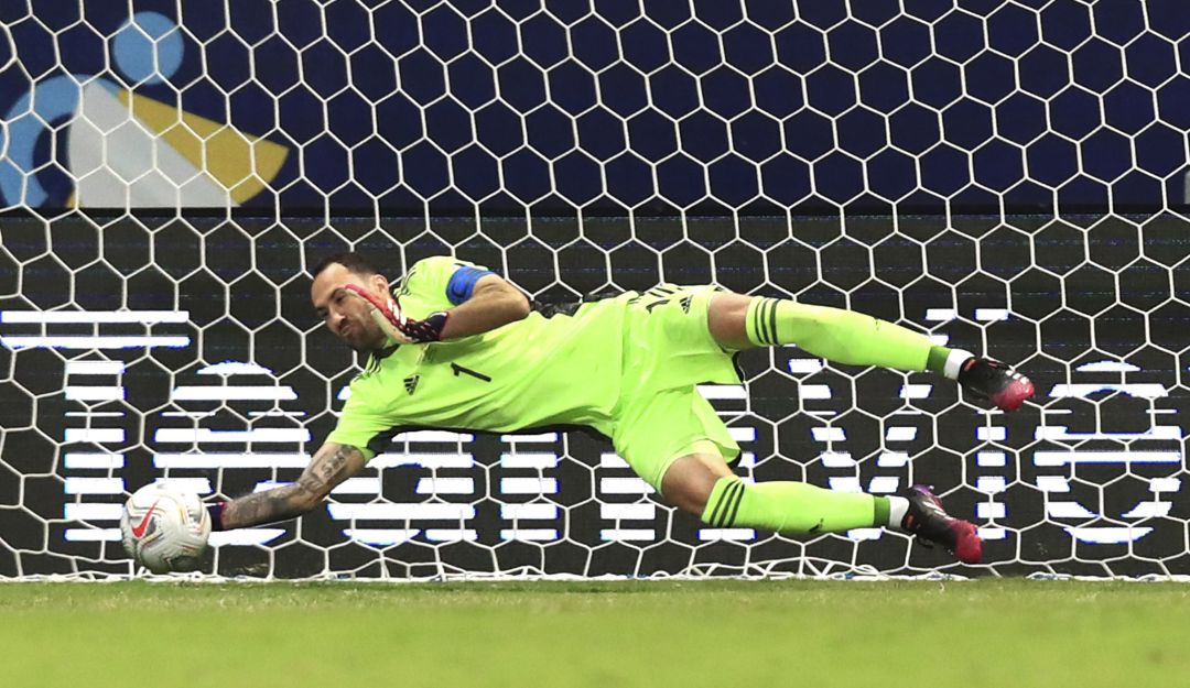 David Ospina con la Selección Colombia ante Uruguay en 2021 David Ospina con la Selección Colombia ante Uruguay en 2021