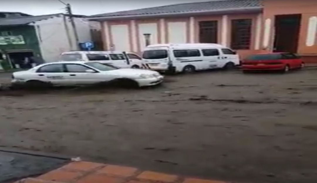 Inundaciones en el municipio de Une Inundaciones en el municipio de Une