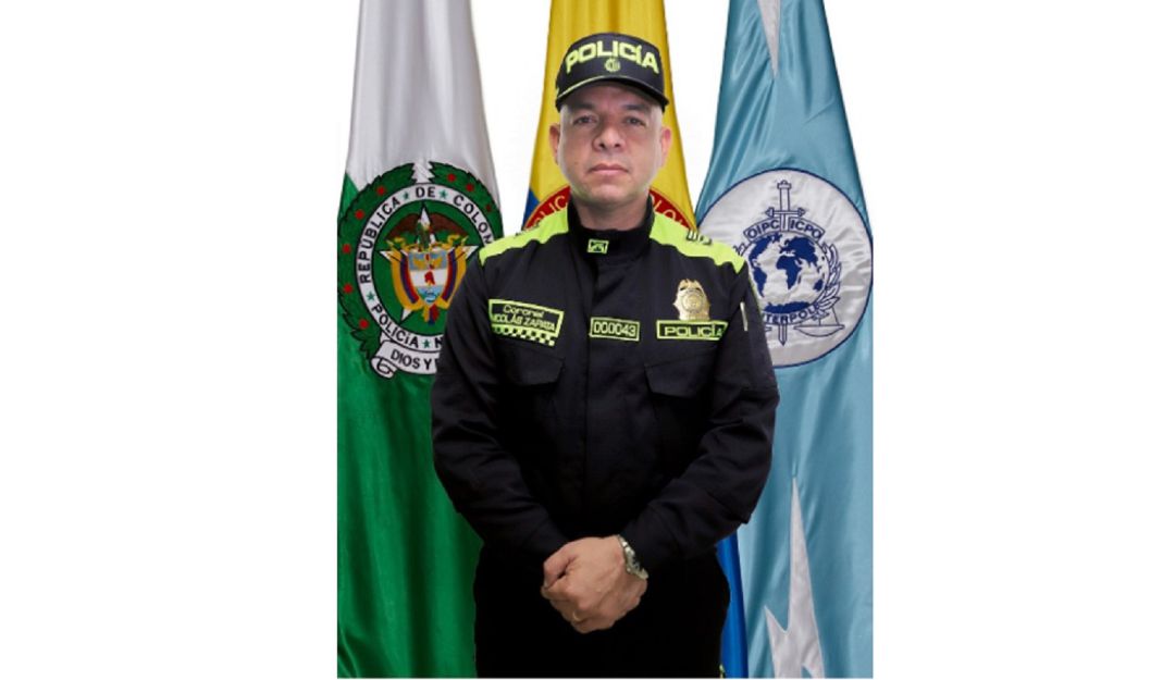 El alto oficial, con más de 30 años en su trayectoria policial, cuenta con alta experiencia y conocimiento en temas de prevención y seguridad El alto oficial, con más de 30 años en su trayectoria policial, cuenta con alta experiencia y conocimiento en temas de prevención y seguridad