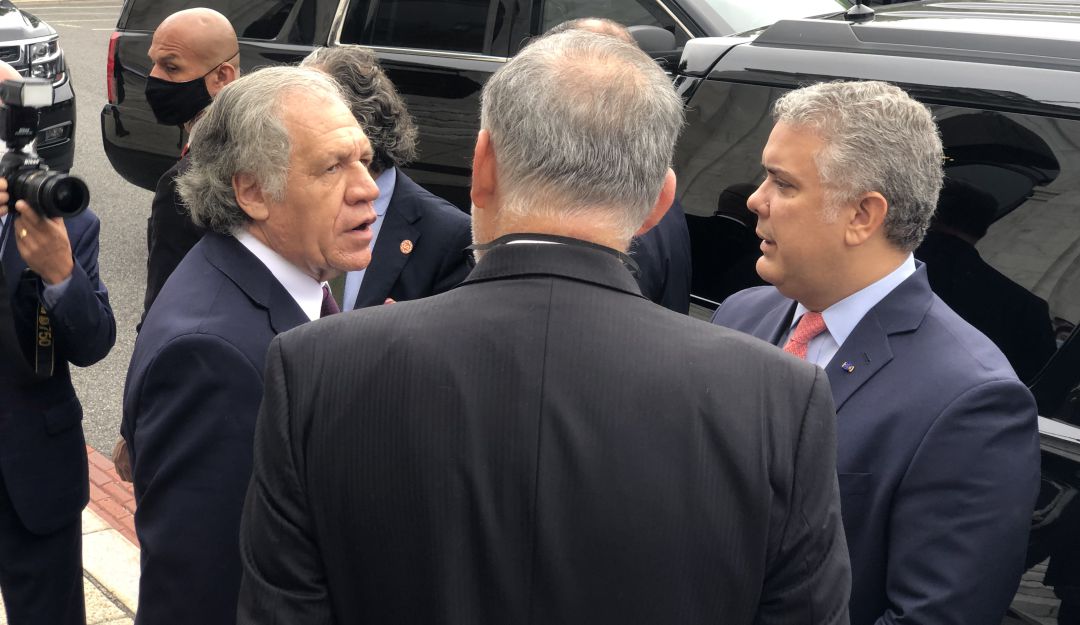 El secretario general de la Organización de Estados Americanos (OEA), Luis Almagro (izq) y el presidente Iván Duque (der). El secretario general de la Organización de Estados Americanos (OEA), Luis Almagro (izq) y el presidente Iván Duque (der).