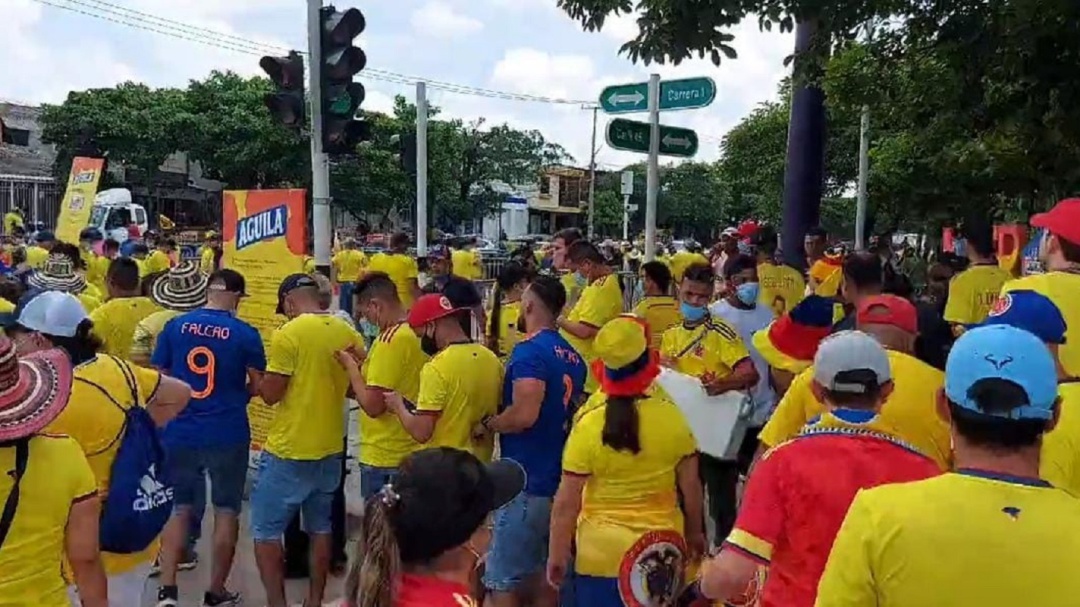 SIC indaga sobre boletas fraudulentas en el partido Colombia - Brasil