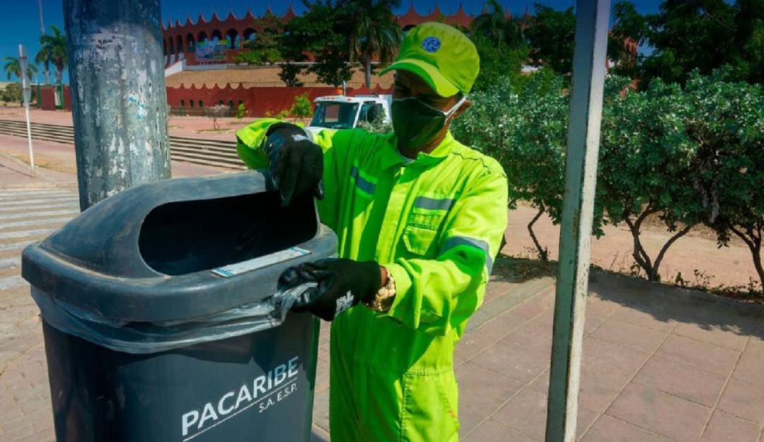 La compañía resaltó el acompañamiento de la policía para identificar arrojos clandestinos e incumplimiento de horarios por parte de usuarios La compañía resaltó el acompañamiento de la policía para identificar arrojos clandestinos e incumplimiento de horarios por parte de usuarios