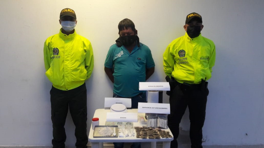 Presunto jíbaro guardaba drogas en enfriadores de un negocio en Magangué