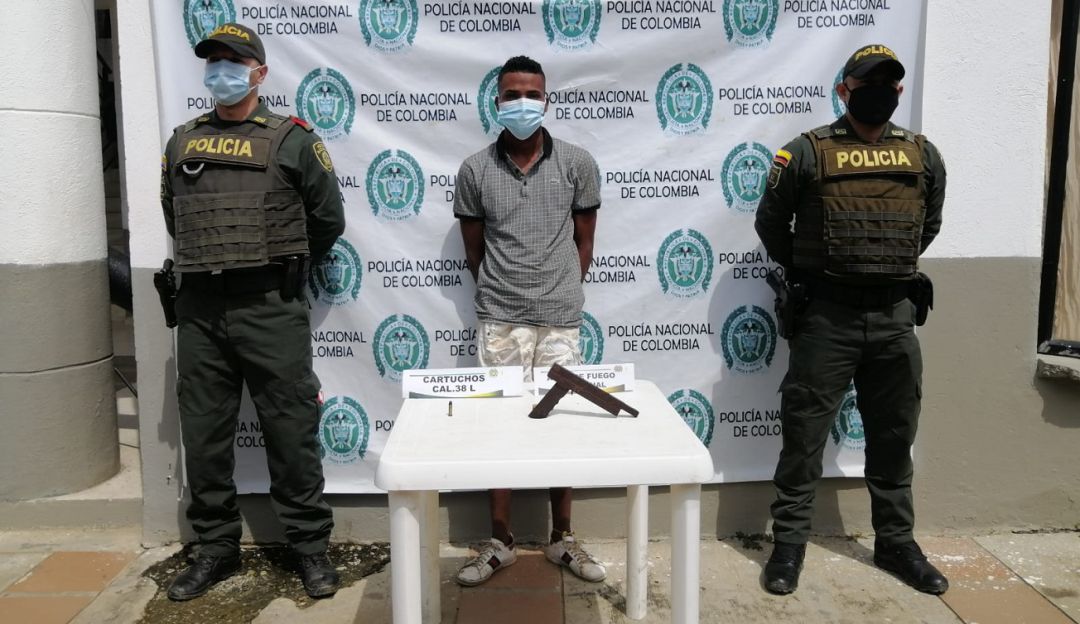 La detención se dio cuando se encontraba en actitud sospechosa en la calle El Puerto de esa población La detención se dio cuando se encontraba en actitud sospechosa en la calle El Puerto de esa población