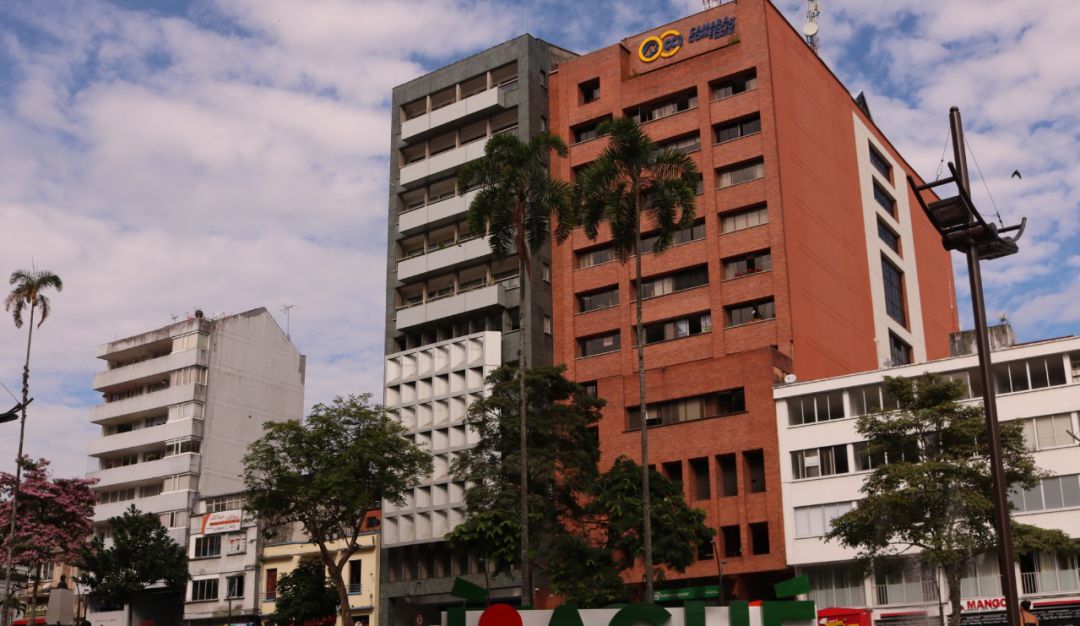 Fachada Cámara de Comercio de Ibagué Fachada Cámara de Comercio de Ibagué