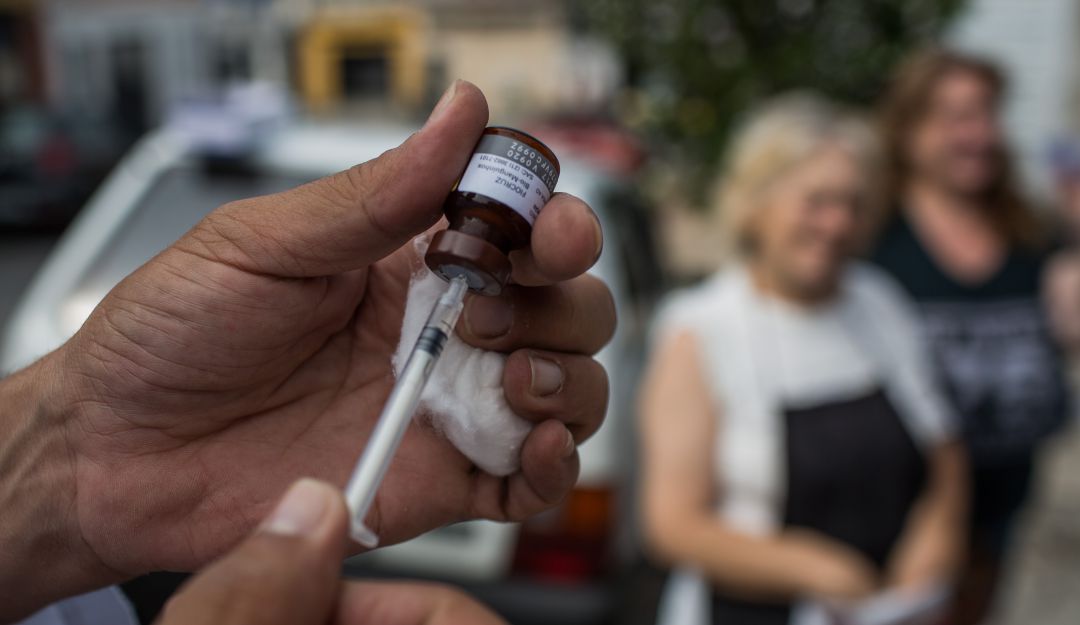 Vacunación contra la fiebre amarilla Vacunación contra la fiebre amarilla
