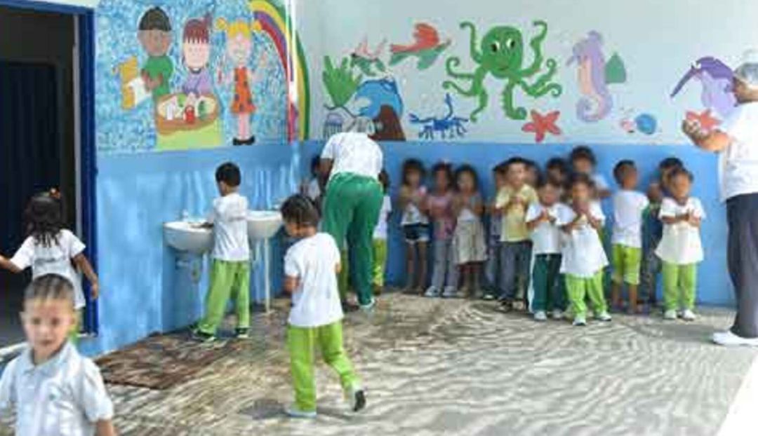 Hogares comunitarios. Hogares comunitarios.