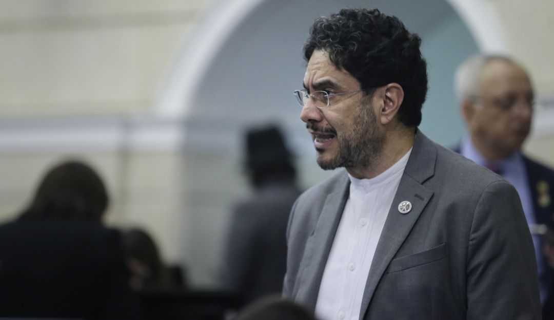 Diego Cadena fue dejado en libertad por vencimiento de términos Diego Cadena fue dejado en libertad por vencimiento de términos