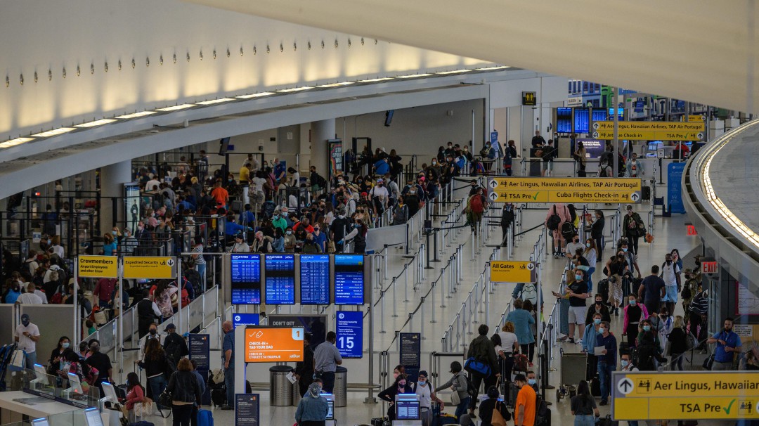 EE.UU. abre fronteras aéreas y terrestres el 8 de noviembre para viajeros