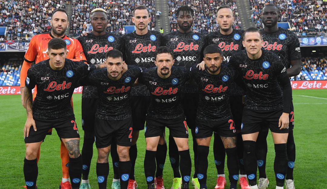 David Ospina y el once titular del Napoli. David Ospina y el once titular del Napoli.