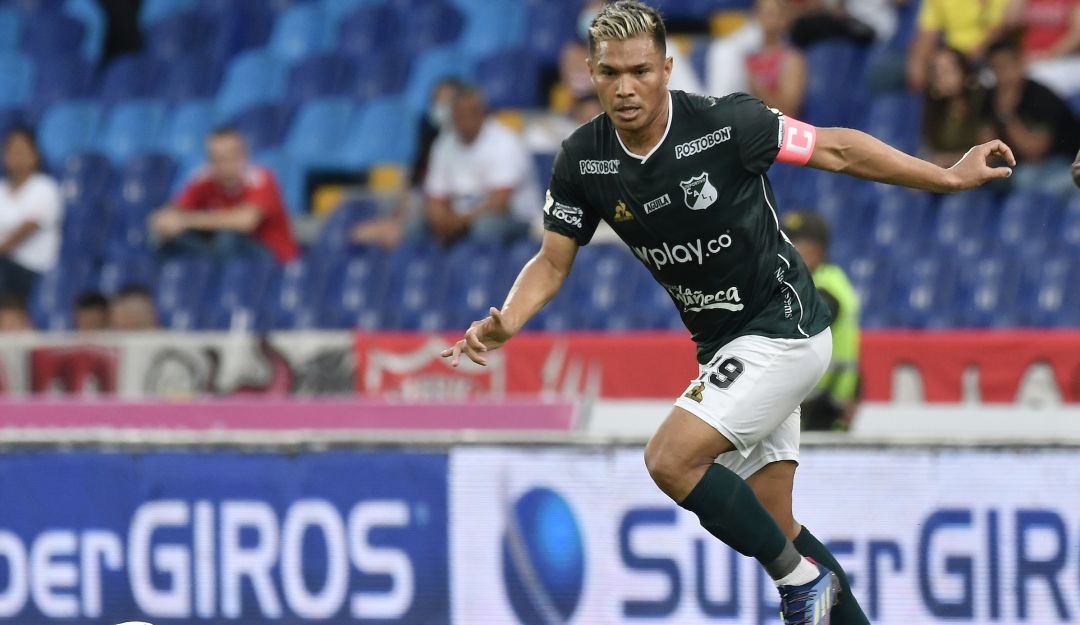 Teófilo Gutiérrez, durante el pasado clásico vallecaucano, luciendo la cintilla de capitán. Teófilo Gutiérrez, durante el pasado clásico vallecaucano, luciendo la cintilla de capitán.