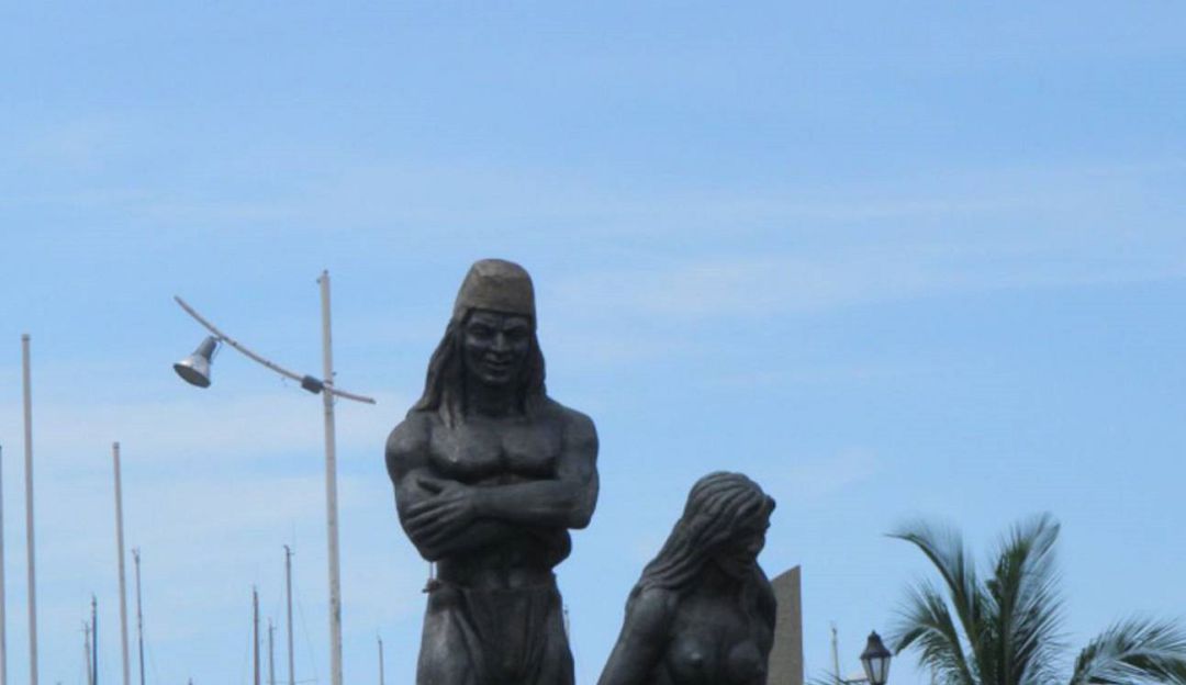 Estatuas. Estatuas.