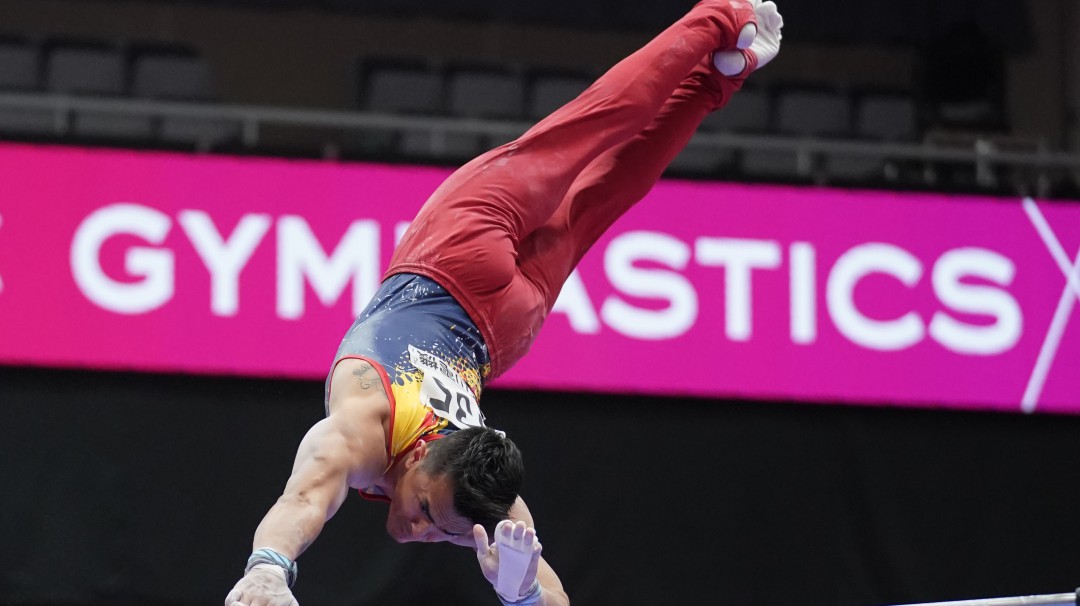 Jossimar Calvo clasifica a final del Mundial, pero no podrá participar