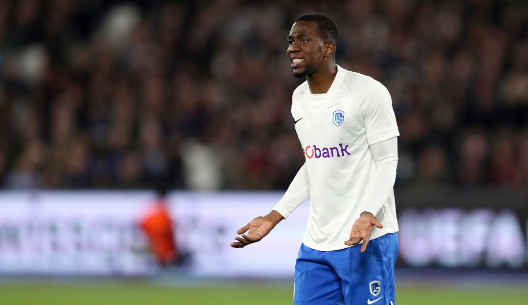 Carlos Cuesta con el Genk ante el West Ham United en Europa League (2021) Carlos Cuesta con el Genk ante el West Ham United en Europa League (2021)