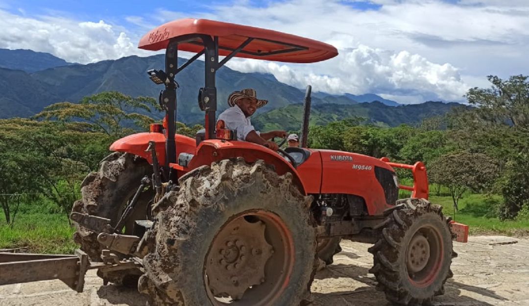 Pacho Villa, un veterano campesino que muestra la vida rural en redes sociales. Pacho Villa, un veterano campesino que muestra la vida rural en redes sociales.