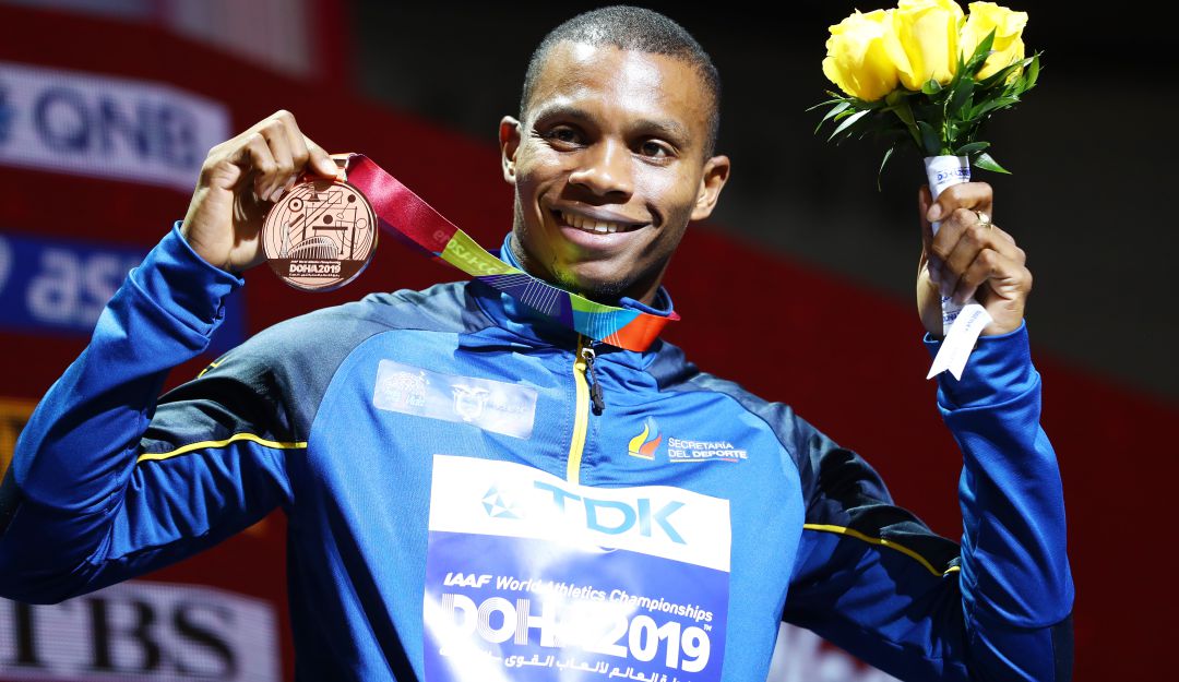 Alex Quiñónez ganó la medalla de bronce en el Mundial de Atletismo de Doha en 2019. Alex Quiñónez ganó la medalla de bronce en el Mundial de Atletismo de Doha en 2019.