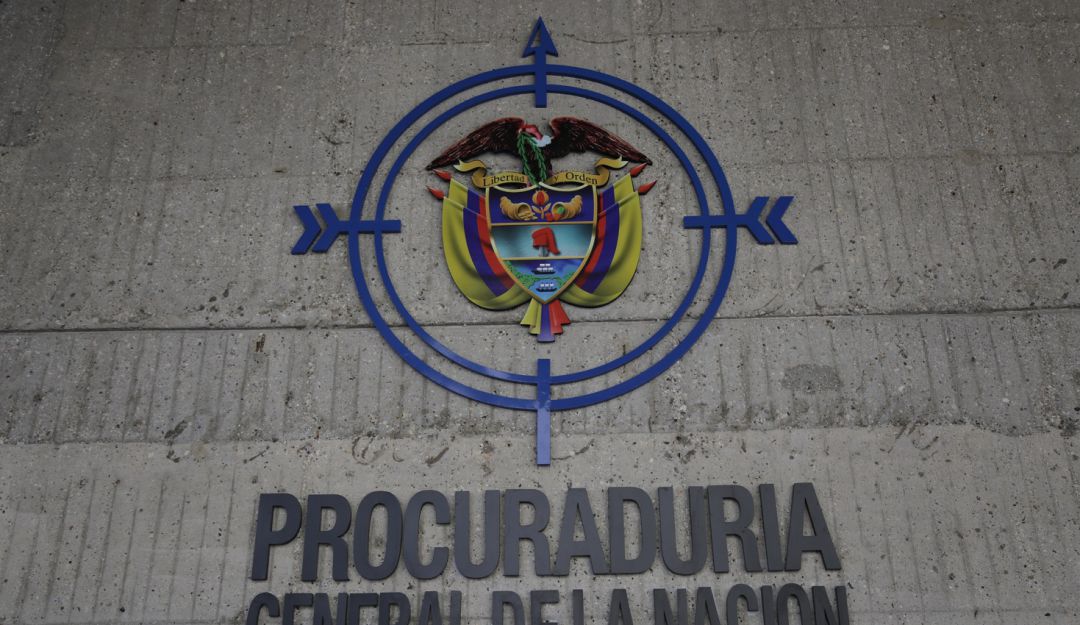 Enrique Carlos Franco, mediante la figura de contratación directa, habría eludido la convocatoria de una licitación pública para arreglar vías Enrique Carlos Franco, mediante la figura de contratación directa, habría eludido la convocatoria de una licitación pública para arreglar vías