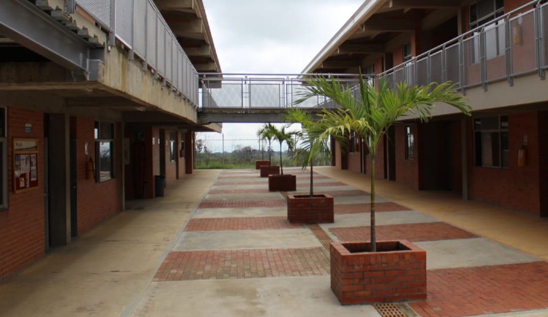 Colegio Comfatolima en el Salado Colegio Comfatolima en el Salado