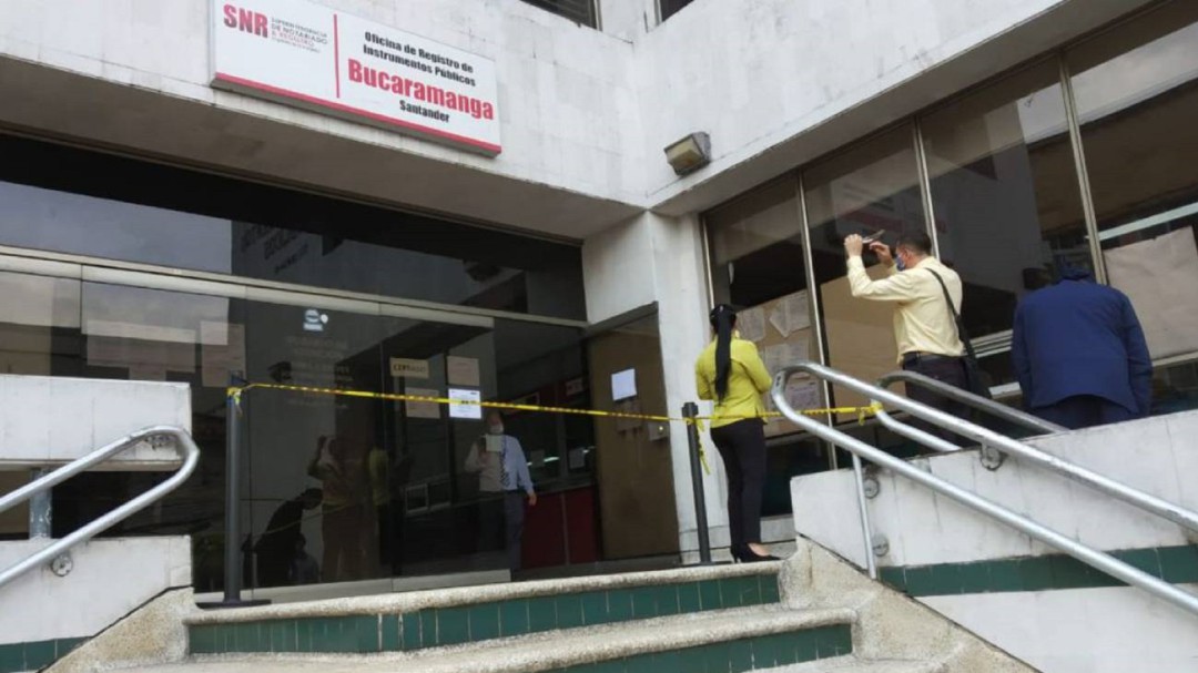 Hay atención al público en la oficina de instrumentos públicos