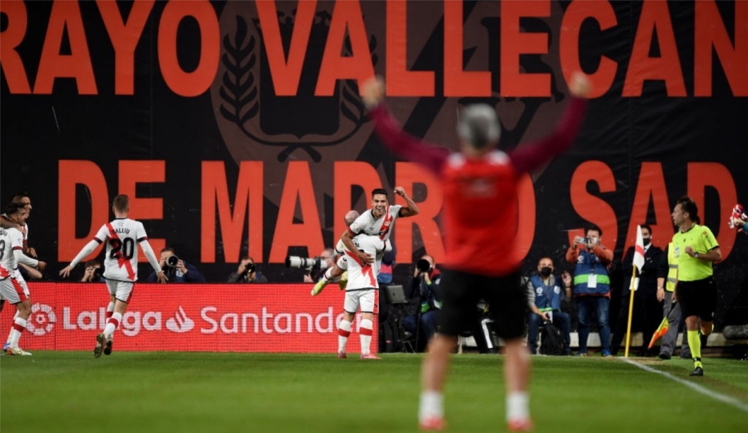 Celebración de Falcao junto a sus compañeros. Celebración de Falcao junto a sus compañeros.