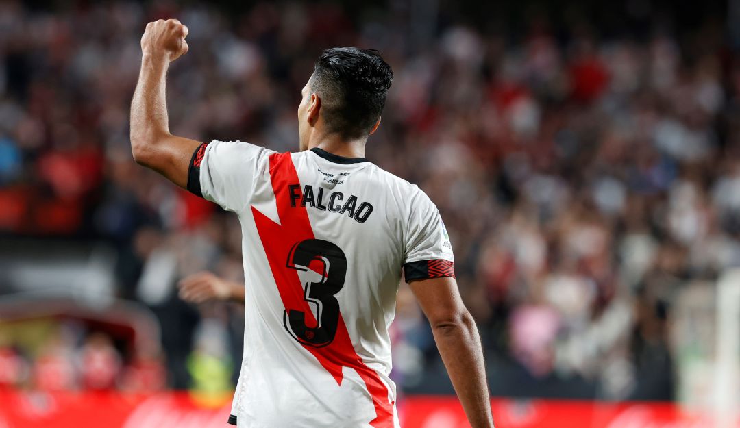 Falcao festeja su cuarta anotación en la presente Liga de España. Falcao festeja su cuarta anotación en la presente Liga de España.