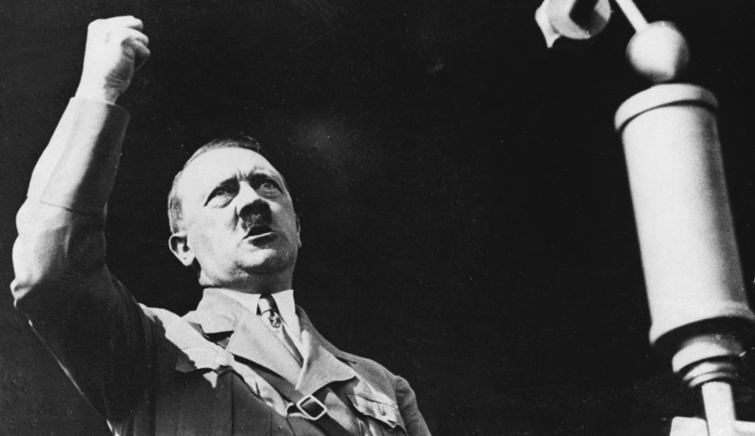 Adolf Hitler fue registrado como totalmente vacunado en la base de datos de inmunizados contra el coronavirus de Países Bajos. Adolf Hitler fue registrado como totalmente vacunado en la base de datos de inmunizados contra el coronavirus de Países Bajos.