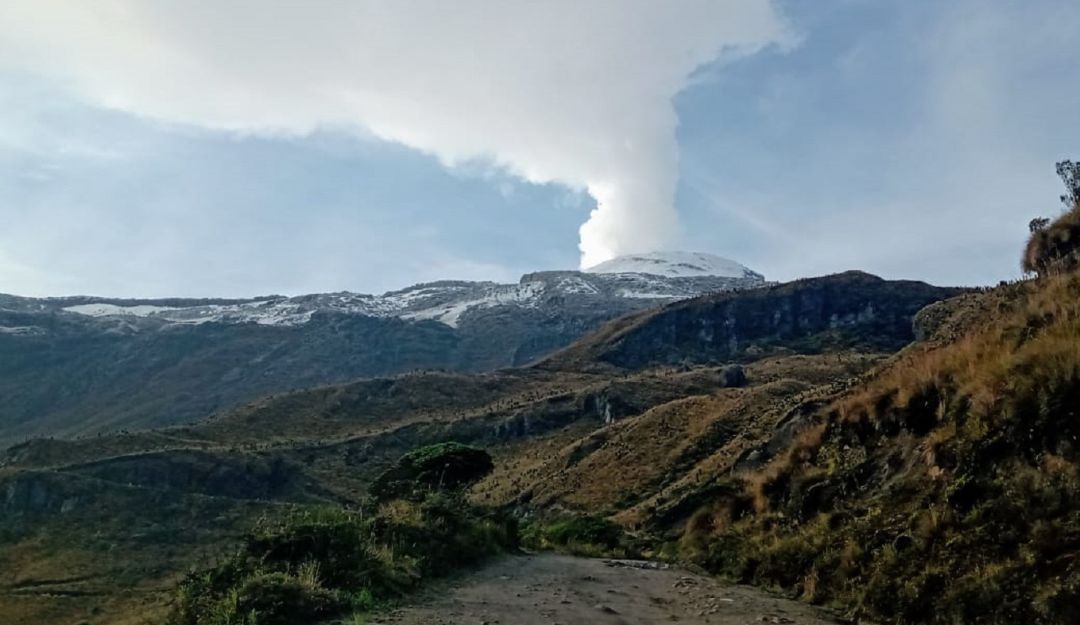 Volcán Nevado del Ruiz Volcán Nevado del Ruiz