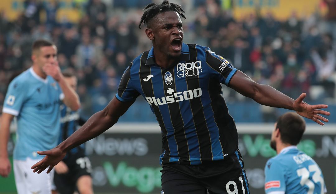 Duván Zapata celebrando su gol con Atalanta ante Lazio en 2021 Duván Zapata celebrando su gol con Atalanta ante Lazio en 2021