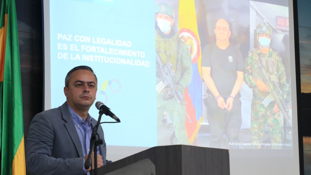 Ofrecen incentivos para que grupos armados se desmovilicen