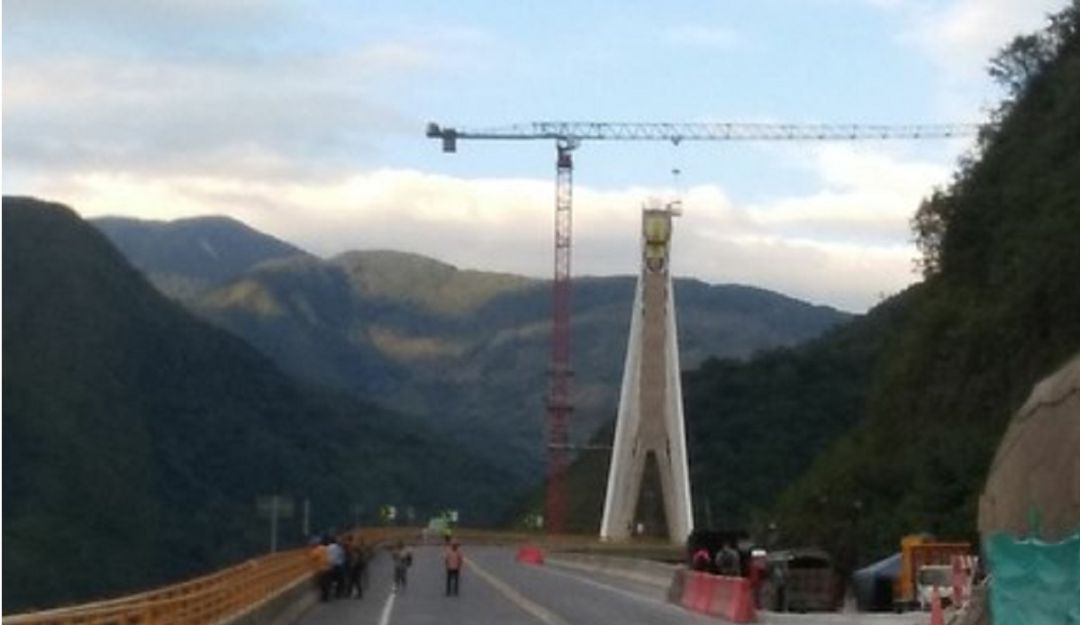 Puente Chirajara vía al Llano Puente Chirajara vía al Llano