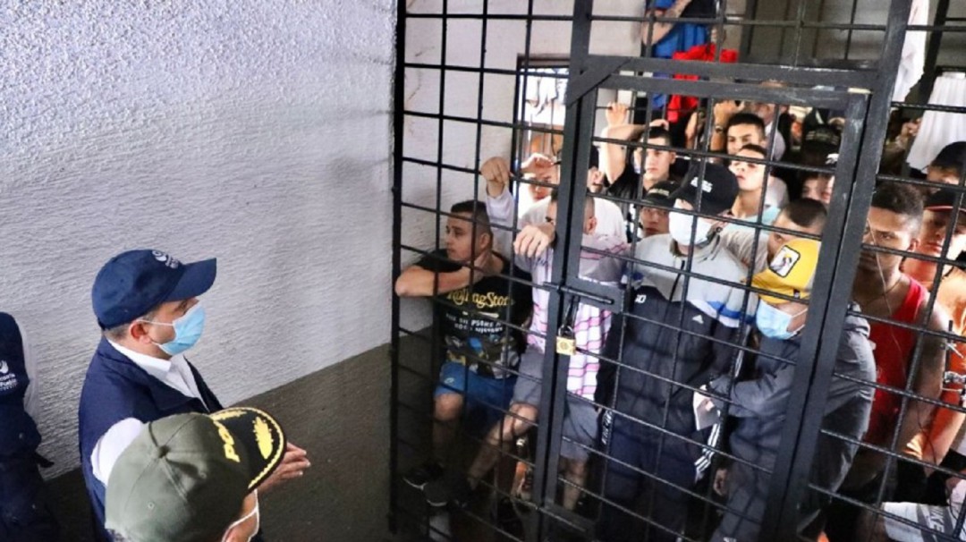 Por hacinamiento, sigue la fuga de detenidos de estaciones de Policía